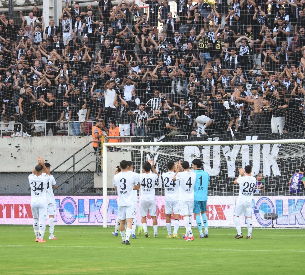 İZMİR, – 3’üncü Lig 2’nci Grup ekiplerinden Altay’da kayyım davasından