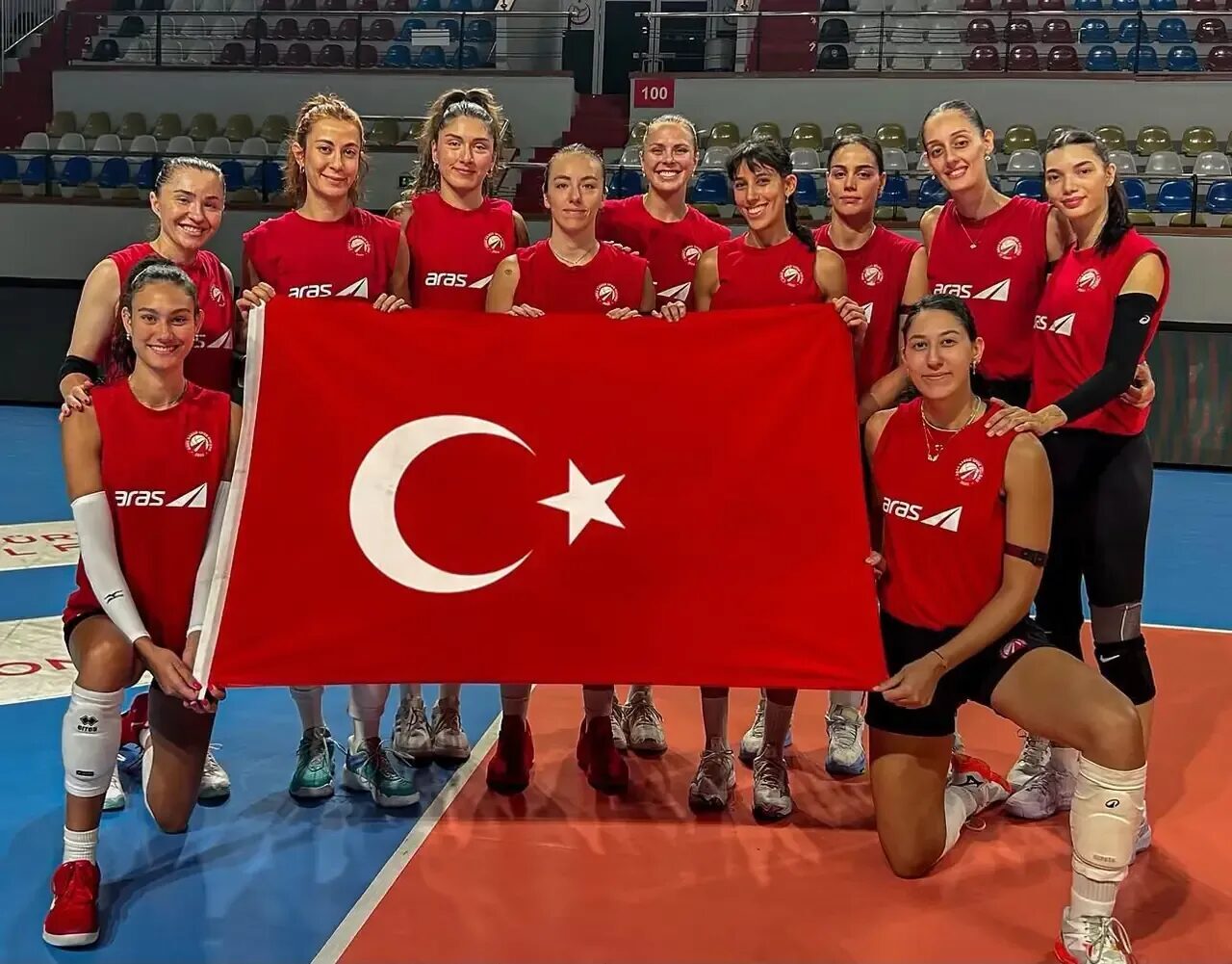 İZMİR, – İZMİR’in düşman işgalinden kurtuluş günü olan 9 Eylül’ün