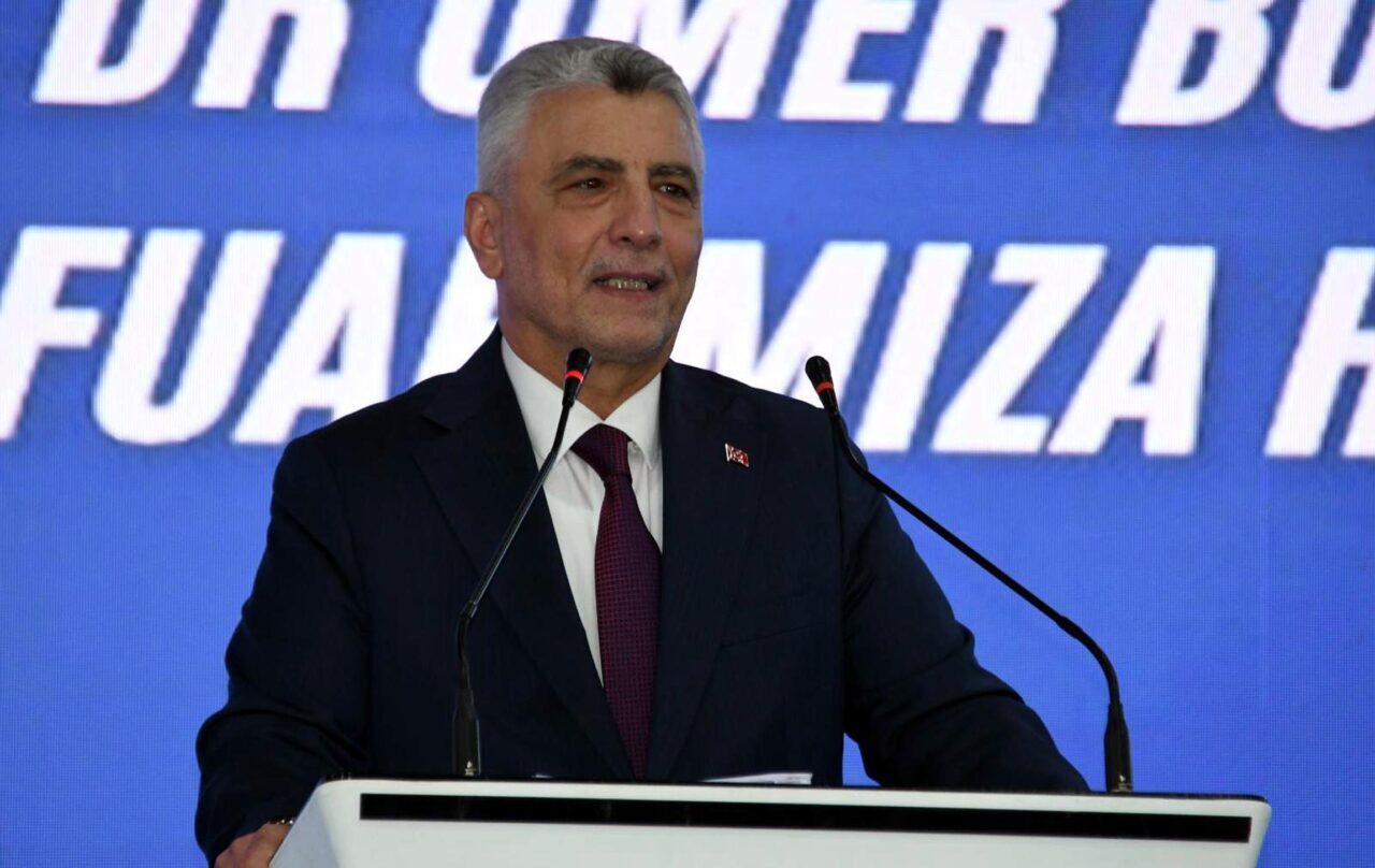 Bakan Bolat: İhracatta yıl sonunda 410 milyar doları aşacağız Mehmet YİRUN-Onur KAYA-Mehmetcan ARSLAN/ÇERKEZKÖY (Tekirdağ), – TİCARET Bakanı Ömer Bolat,
