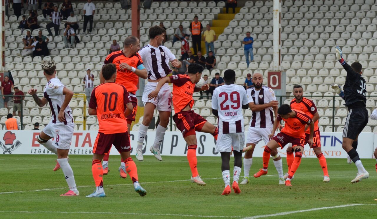 Zeki KARADENİZ / BANDIRMA (Balıkesir), – STAT: 17 Eylül HAKEMLER: