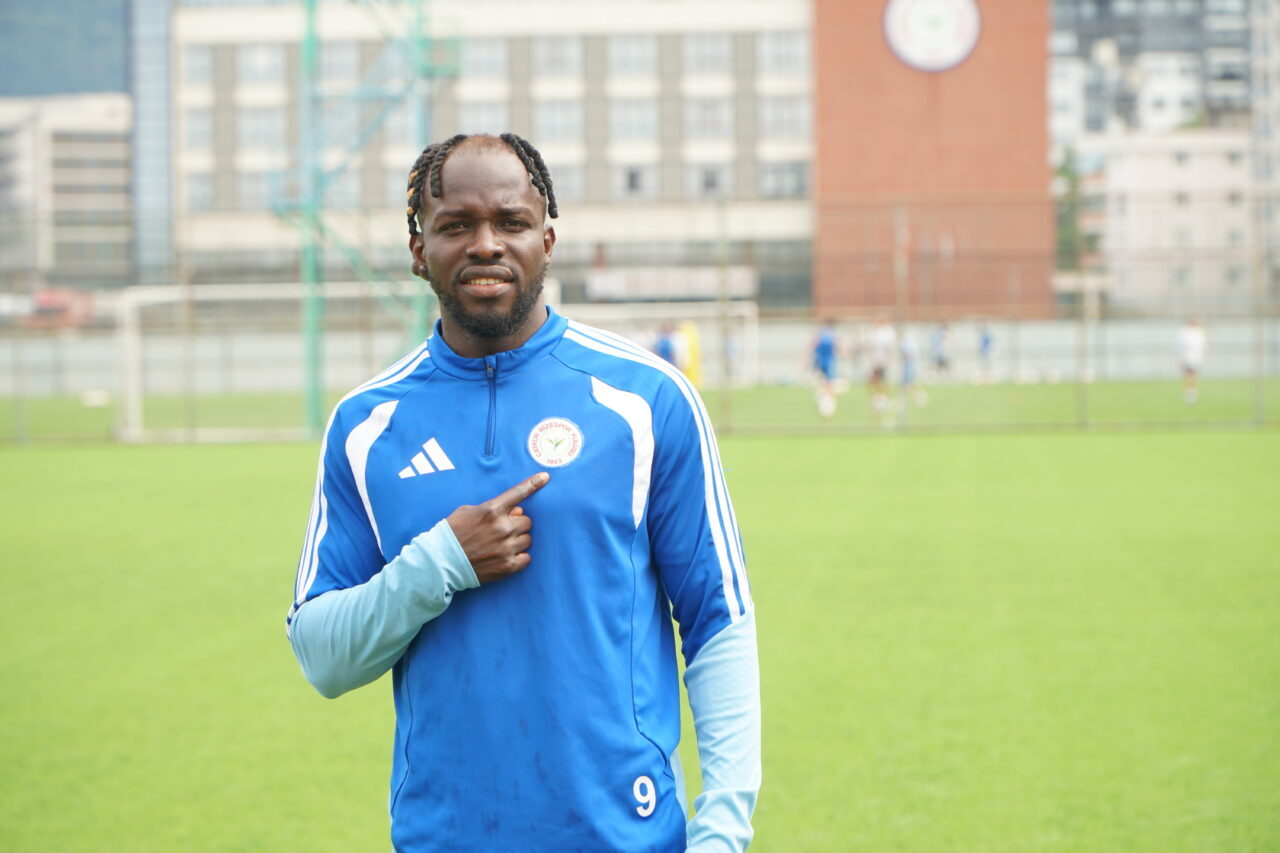 Mehmet Can PEÇE/RİZE, – ÇAYKUR Rizespor’un Gambiyalı golcüsü Ali Sowe,