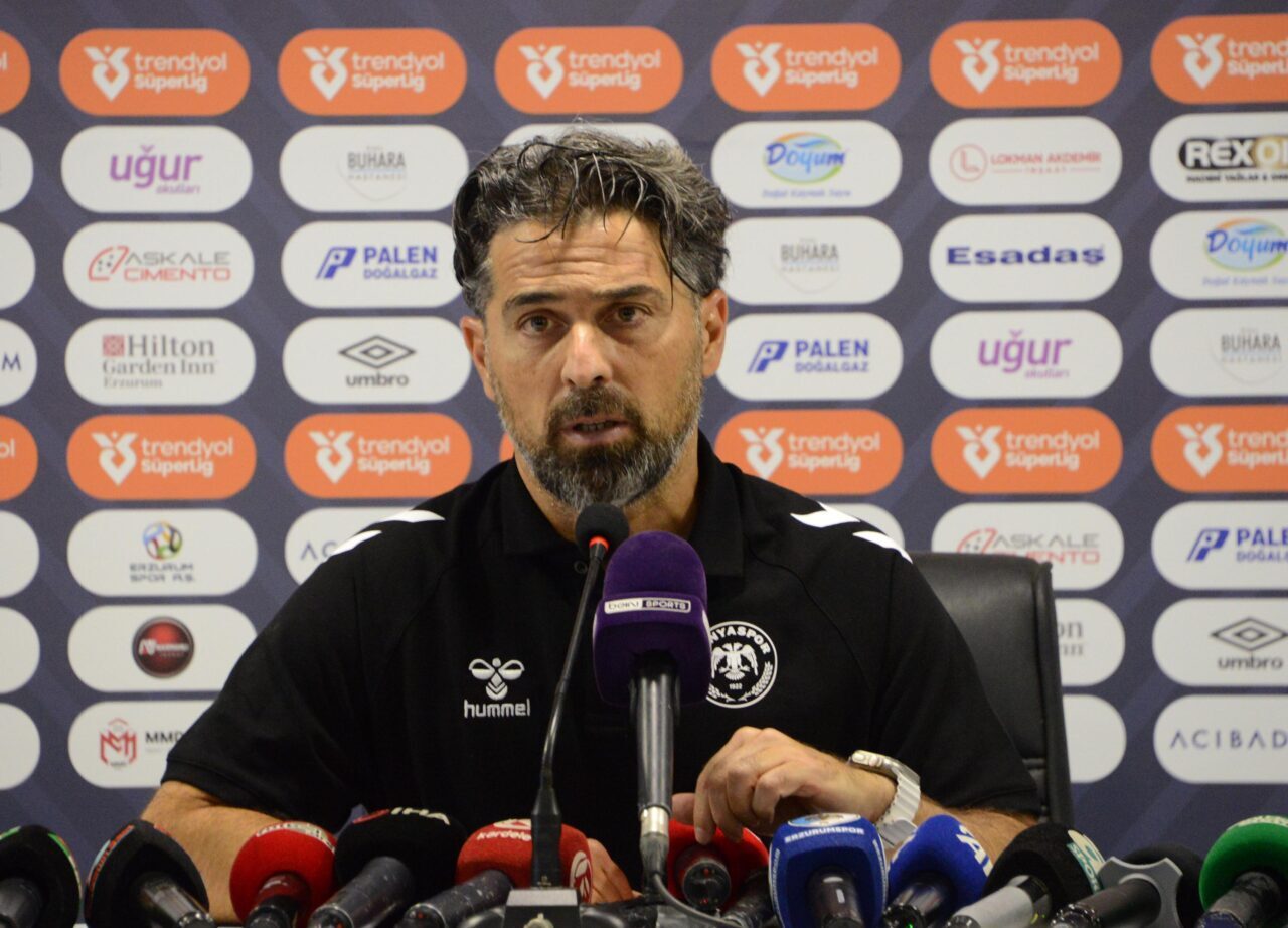 Salih TEKİN / ERZURUM, – TÜMOSAN Konyaspor Teknik Direktörü İlhan
