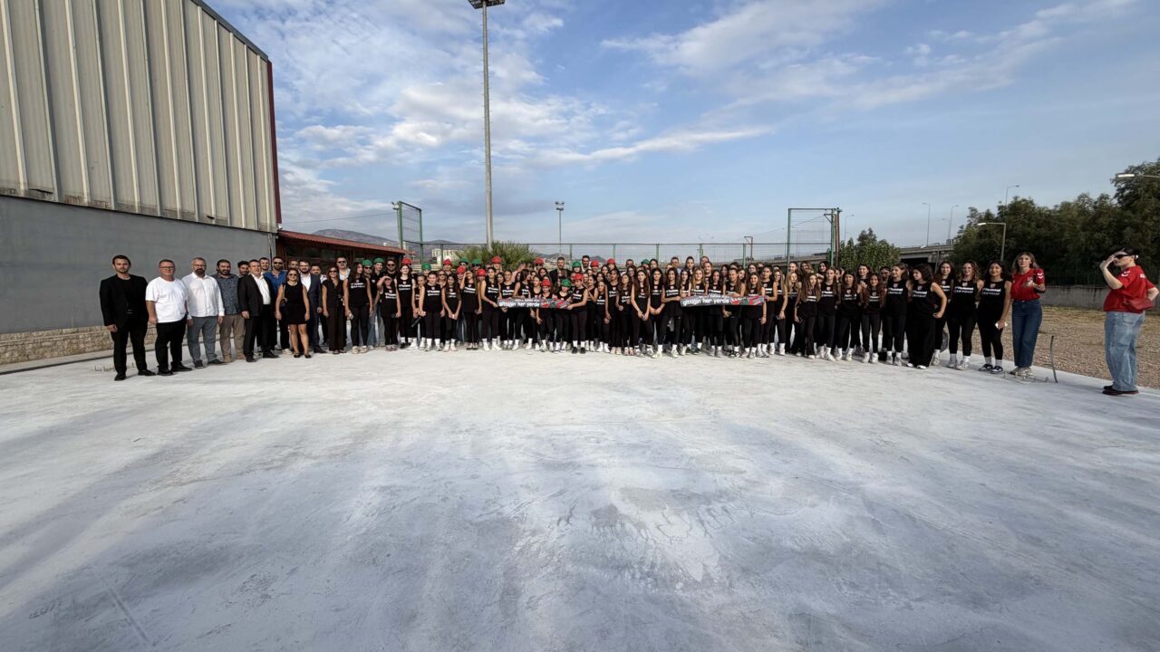 İZMİR, -İZMİR’de kadınlar voleybolunun ekol kulübü Karşıyaka, geleceği için önemli