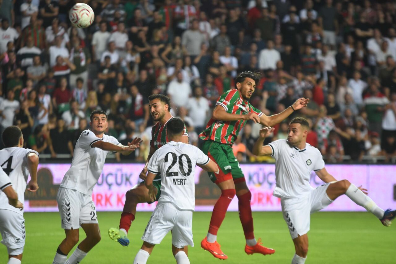İZMİR, – ŞAMPİYONLUK hedefiyle başladığı 3’üncü Lig 2’nci Grup’ta ilk