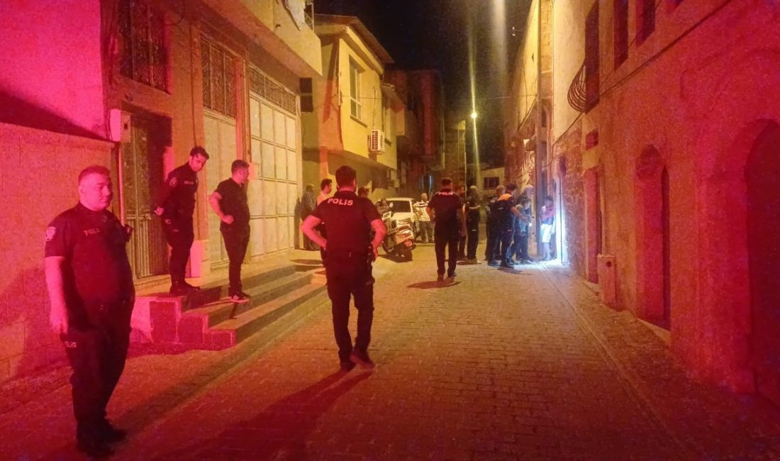 Kilis’te su kuyusuna düşen çocuk kurtarıldı Reşit ÇELEBİOĞLU/KİLİS, – KİLİS’te su kuyusuna düşen H.K. (13), ekipler