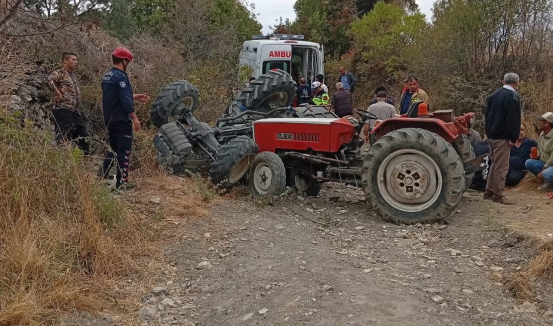 Manisa’da traktör devrildi: 2 ölü, 3 yaralı İpek KALAY/ DEMİRC(Manisa), – MANİSA’nın Demirci ilçesinde, tarladan dönerken devrilen