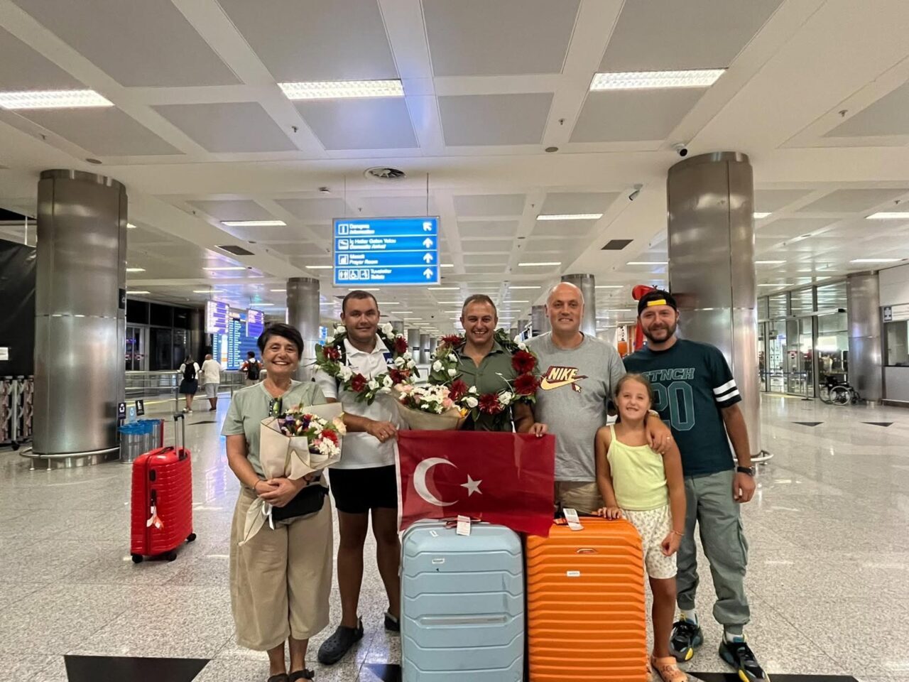 İZMİR, -İZMİR Büyükşehir Belediyespor Kulübü’nün lisanslı yüzücüsü Tuna Tunca, dünyanın