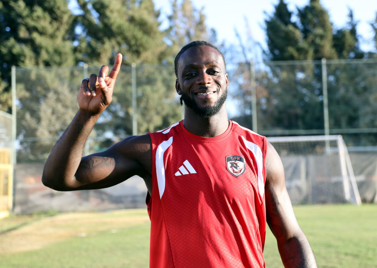 Ahmet ATMACA-Nuray UZATMAZ/GAZİANTEP, -SÜPER Lig takımlarından Gaziantep FK’nın defans oyuncusu
