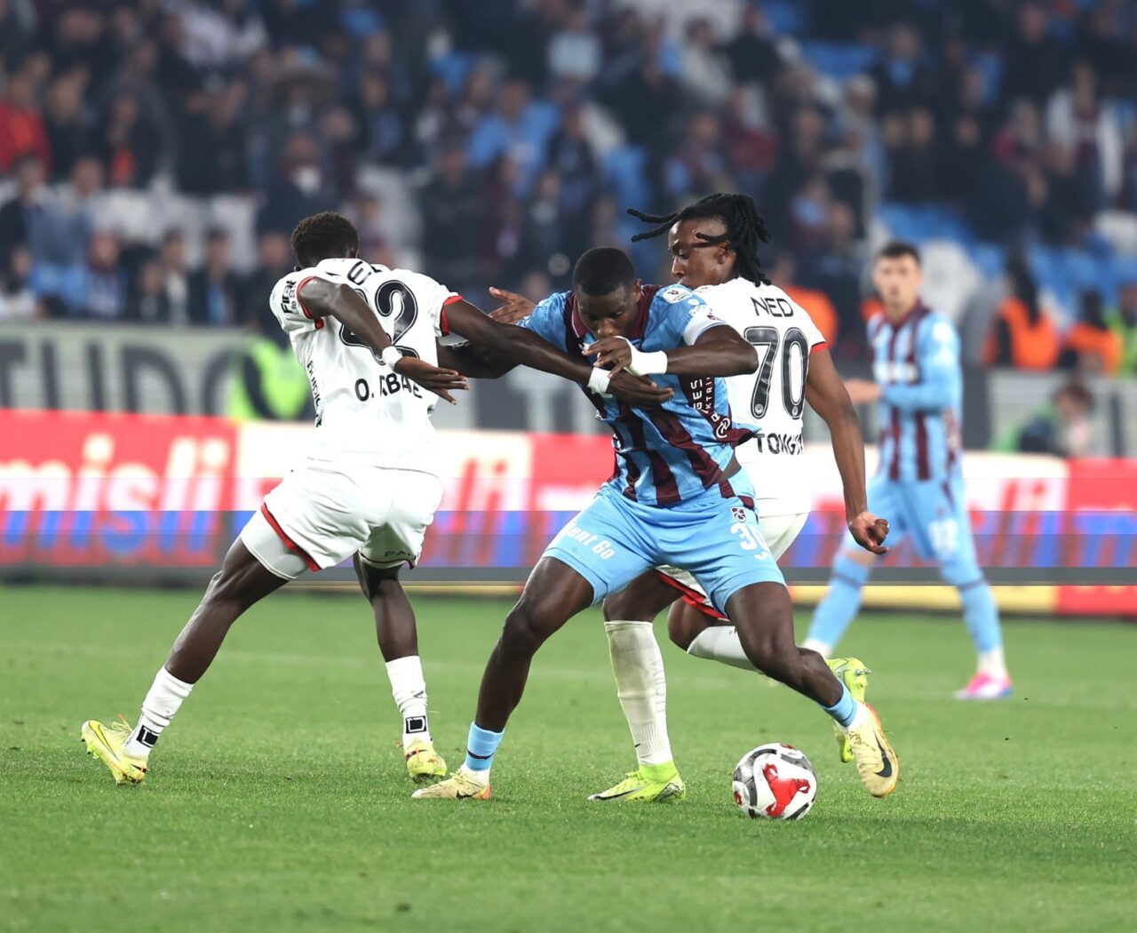 Nurgül GÜNAYDIN / TRABZON, – Trabzonspor ile Gençlerbirliği Süper Lig’in