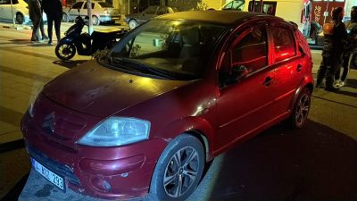 Mehmetcan ARSLAN/ÇORLU, (Tekirdağ), – TEKİRDAĞ’ın Çorlu ilçesinde 1’i park halindeki