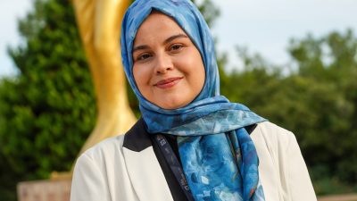Aysu DURSUN- Semih ERSÖZLER/ANTALYA, – YÖNETMEN Büşra Bülbül’ün ilk uzun