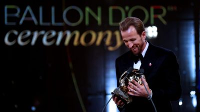 İSTANBUL, – Yılın futbolcusuna verilen Altın Top (Ballon d’Or) ödülünü,