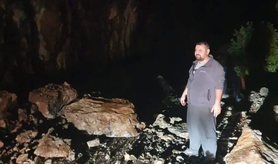Ali GÖKDAL/ADANA, – ADANA’nın Feke ilçesinde sağanak yağış nedeniyle yamaçtan
