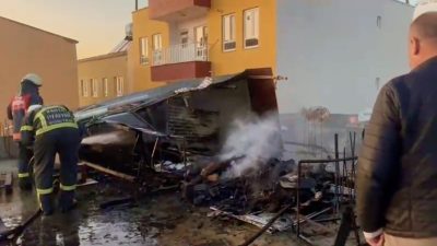 Şevket BOZKURT/KAHTA (Adıyaman), – ADIYAMAN’ın Kahta ilçesinde 3 katlı bir