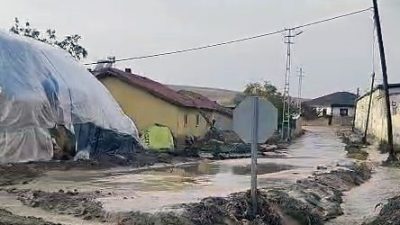 Erkan ALTUNTAŞ/AKSARAY, – AKSARAY’ın Bağlıkaya beldesinde etkili olan sağanağın ardından