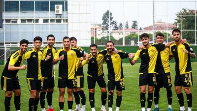İZMİR, – 2’nci Lig Beyaz Grup’ta 5’te 5 yaparak puan