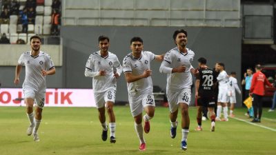 İZMİR, – 3’üncü Lig 2’nci Grup’ta son 2 maçında Eskişehirspor’a