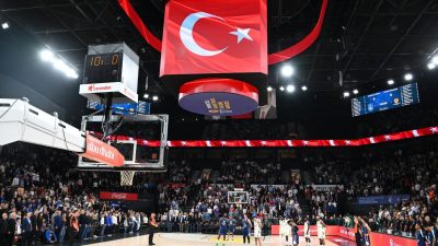 İSTANBUL, – SALON: Turkcell Basketbol Gelişim Merkezi HAKEMLER: Milan Nedovic,