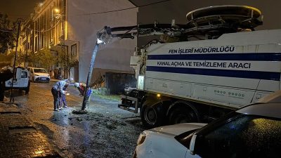 İSTANBUL, – ARNAVUTKÖY Belediyesi, İstanbul’da etkili olan yağışa karşı 300