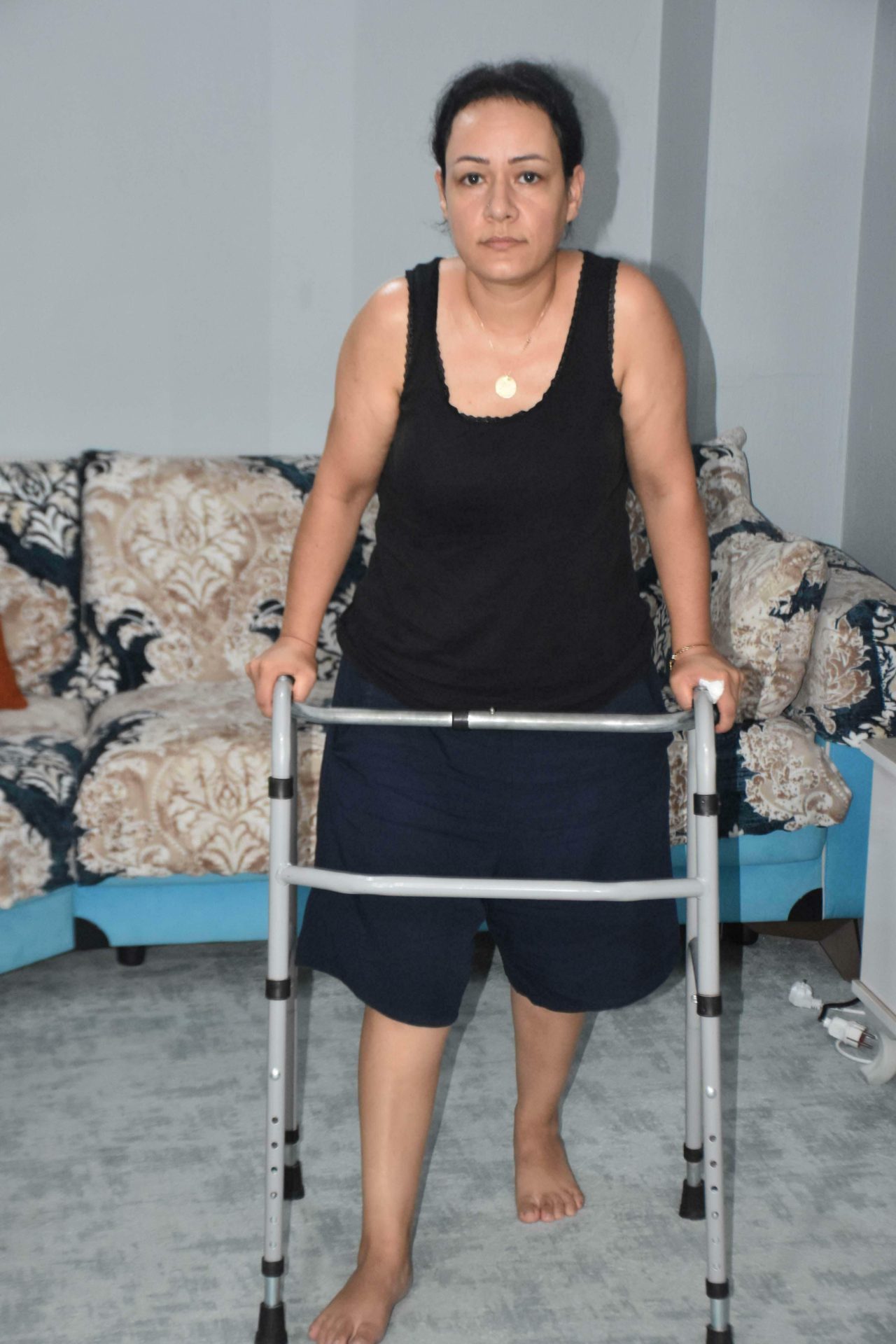 Tolga TAHÇI/İZMİR, – İZMİR’in Çiğli ilçesinde boşandığı Aysel Aydemir’i (39)