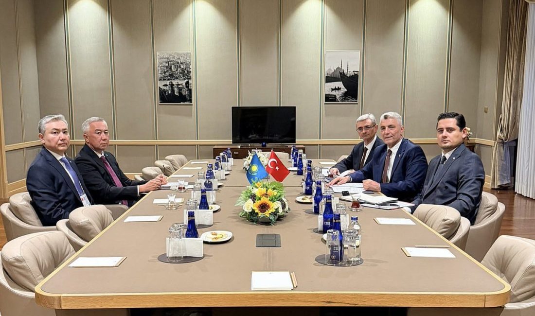Bakan Bolat, Kazakistan Başbakan Yardımcısı Jumangarin ile görüştü ANKARA, – TİCARET Bakanı Ömer Bolat, Türk Devletleri Teşkilatı 13’üncü