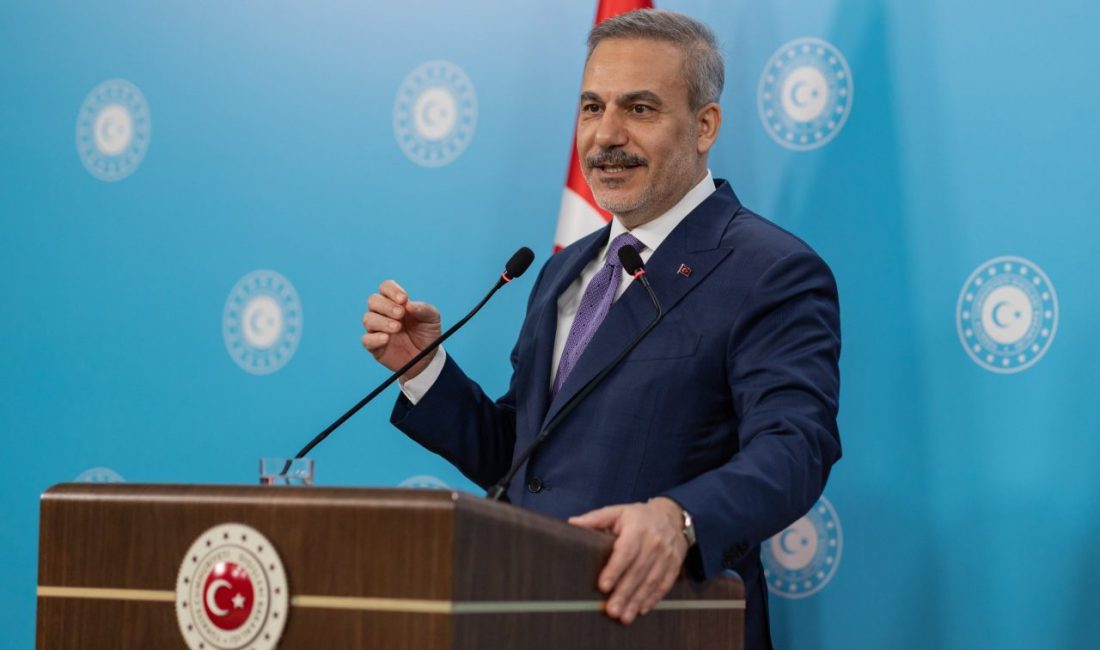 Bakan Fidan, Genç Diplomasi Derneği mensuplarını kabul etti ANKARA, – DIŞİŞLERİ Bakanı Hakan Fidan, Genç Diplomasi Derneği mensuplarını