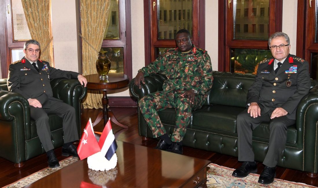 GENELKURMAY BAŞKANI ORGENERAL BAYRAKTAROĞLU KABUL ETTİ Genelkurmay Başkanı Orgeneral Selçuk
