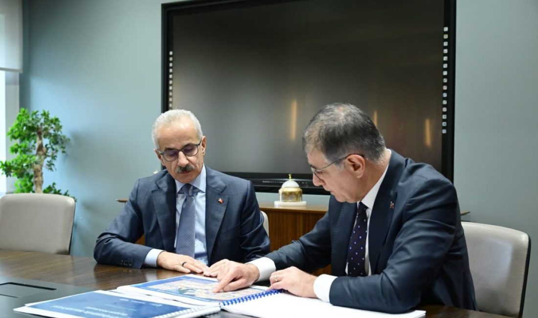 Bakan Uraloğlu, İzmir Büyükşehir Belediye Başkanı Tugay ile görüştü ANKARA, – ULAŞTIRMA ve Altyapı Bakanı Abdulkadir Uraloğlu, İzmir Büyükşehir