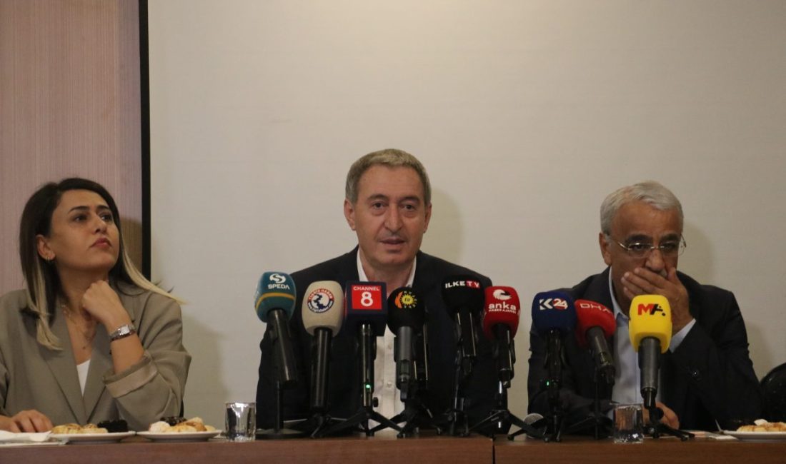 Bakırhan: Sürecin temposunda bir düşme var Gıyasettin TETİK-Selim KAYA/DİYARBAKIR, – DEM Parti Eş Genel Başkanı Tuncer