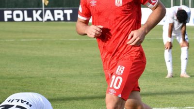 BALIKESİR, – 3’üncü Lig 2’nci Grup’ta zirve yarışı veren Balıkesirspor’un
