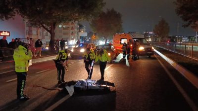 Yavuz YILMAZ/İNEGÖL (Bursa), -BURSA’nın İnegöl ilçesinde refüjdeki bariyerlerin üstünden atlayarak