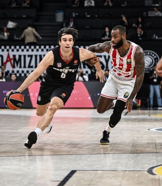 Beşiktaş-Olympiakos: 73-81 İSTANBUL – Salon: Turkcell Basketbol Gelişim Merkezi Hakemler: Sasa Pukl,
