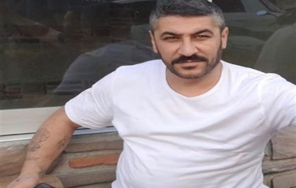 Bursa’da 1 kişinin öldüğü 1 kişinin yarandığı kavganın kamera görüntüleri ortaya çıktı Yiğithan HÜYÜK/BURSA, -BURSA’da, aralarında husumet bulunan iki grup arasında çıkan