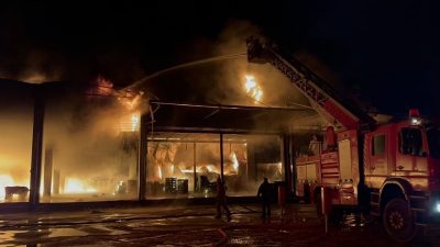 Semih TÜRKER/ İZNİK(Bursa), – BURSA’nın İznik ilçesinde, soğuk hava deposunda