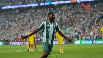 Yusuf Talha UZUN / İSTANBUL, – BURSASPOR’un Nijeryalı golcüsü Kelechi