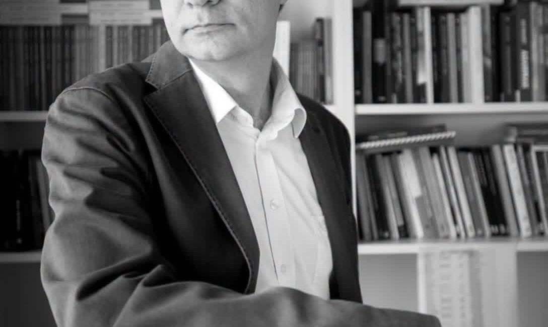 Can Yayınları Genel Yayın Yönetmeni Cem Akaş hayatını kaybetti İSTANBUL Can Yayınları Genel Yayın Yönetmeni, yazar, editör ve çevirmen