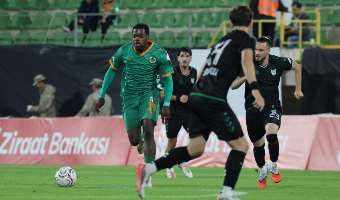 Corendon Alanyaspor – 12 Bingölspor: 4-1 Erkan UYSAL / ALANYA (Antalya), – STAT: Alanya Oba HAKEMLER: