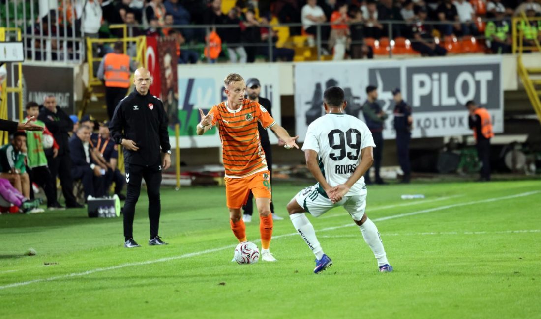 Corendon Alanyaspor – Kocaelispor: 1-2 Erkan UYSAL / ALANYA (Antalya), – STAT: Alanya Oba HAKEMLER: