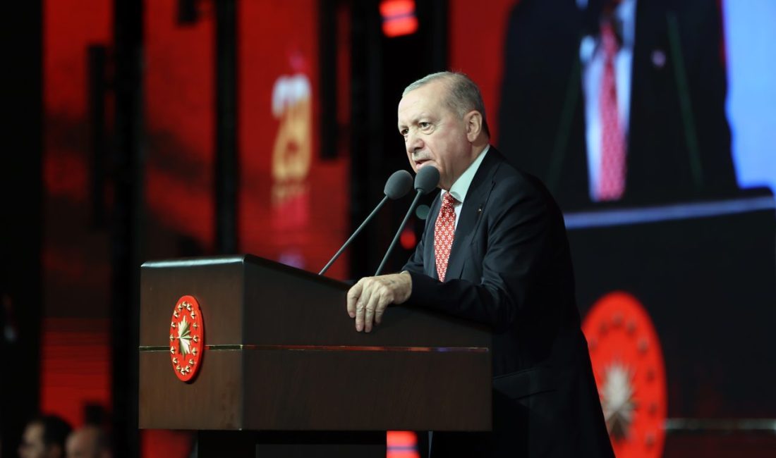 Cumhurbaşkanı Erdoğan: 21’inci yüzyıl ‘Türk Dünyası Yüzyılı’ olacak ANKARA, – CUMHURBAŞKANI Recep Tayyip Erdoğan, “21’inci yüzyılın ‘Türk Dünyası