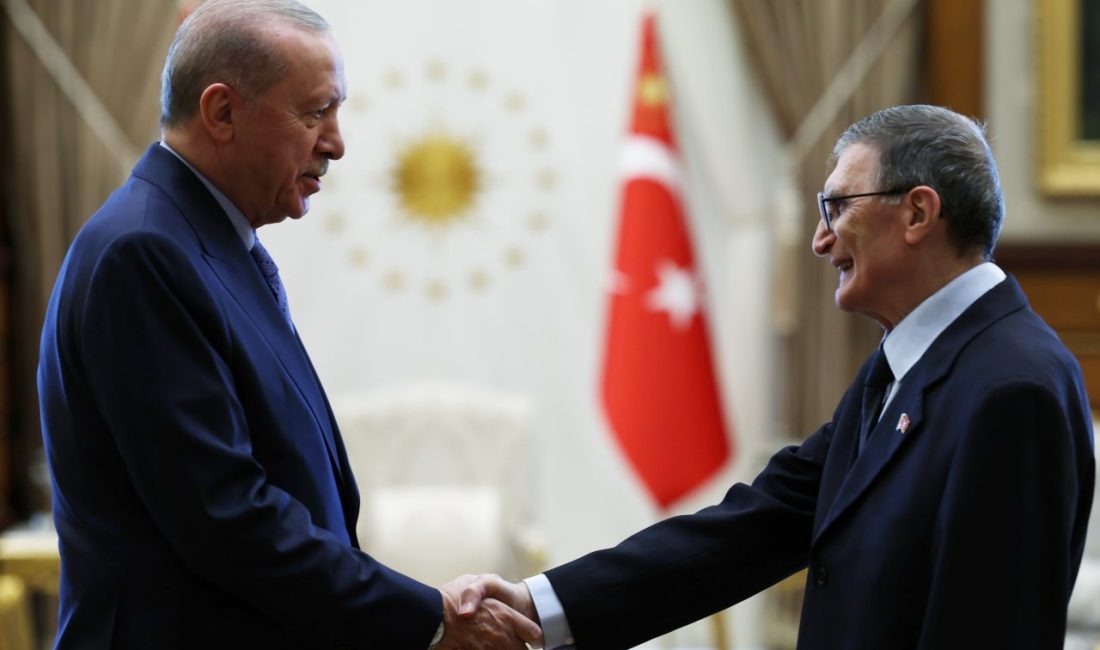 Cumhurbaşkanı Erdoğan, Aziz Sancar’ı kabul etti ANKARA, – CUMHURBAŞKANI Recep Tayyip Erdoğan, Nobel ödüllü bilim insanı