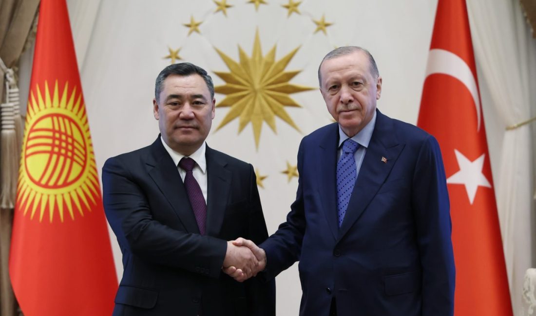 Cumhurbaşkanı Erdoğan, Kırgızistan Cumhurbaşkanı Caparov ile görüştü ANKARA, – CUMHURBAŞKANI Recep Tayyip Erdoğan, Kırgızistan Cumhurbaşkanı Sadır Caparov