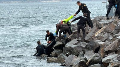 Nazif Cemhan ŞEN/ÇANAKKALE, – ÇANAKKALE’de, sahilde kayalıklara vurmuş erkek cesedi