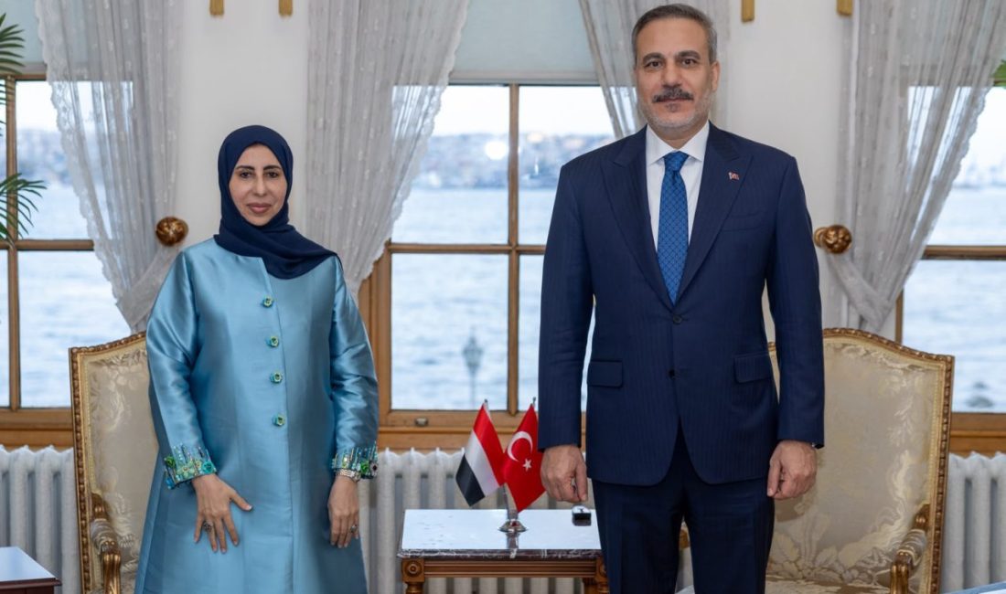 Dışişleri Bakanı Fidan, Yemen Dışişleri Bakanı Al-Zuba ile bir araya geldi İSTANBUL, – Dışişleri Bakanı Hakan Fidan, Yemen Dışişleri Bakanı Afrah