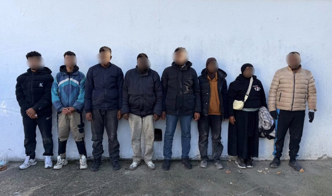 Edirne’de 23 kaçak göçmen yakalandı Ünsal YÜCEL/EDİRNE, – EDİRNE’nin Uzunköprü ilçesinde yasa dışı yollarla Avrupa