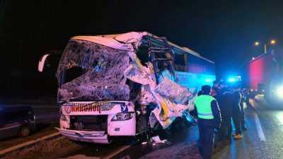 Umut IŞIK/EDİRNE, – EDİRNE’de tur otobüsünün TIR’a arkadan çarptığı kazada