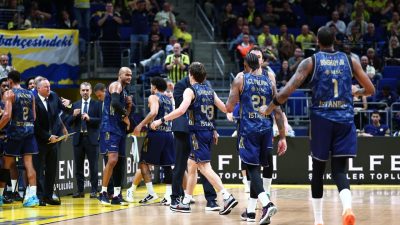 İSTANBUL, – SALON: Ülker Sports Arena HAKEMLER: Juan Carlos Garcia,