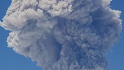 FİLİPİNLER, – FİLİPİNLER’in başkenti Manila’nın güneydoğusundaki Mayon Yanardağı’nda patlama yaşandığı
