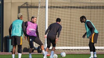 İSTANBUL, – GALATASARAY, UEFA Şampiyonlar Ligi’nin 2’nci haftasında Barcelona ile