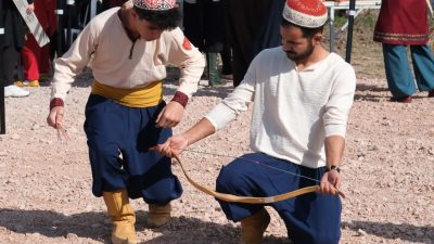 Yasin KESKİN/KARACABEY (Bursa), – BURSA’nın Karacabey ilçesinde düzenlenen Geleneksel Türk