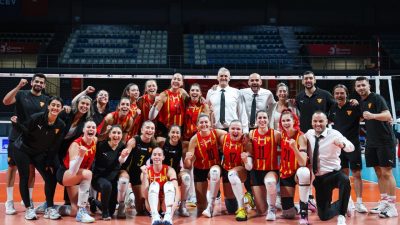 İZMİR, – SULTANLAR Ligi’nde sezonun ilk maçında deplasmanda İlbank’a 3-1
